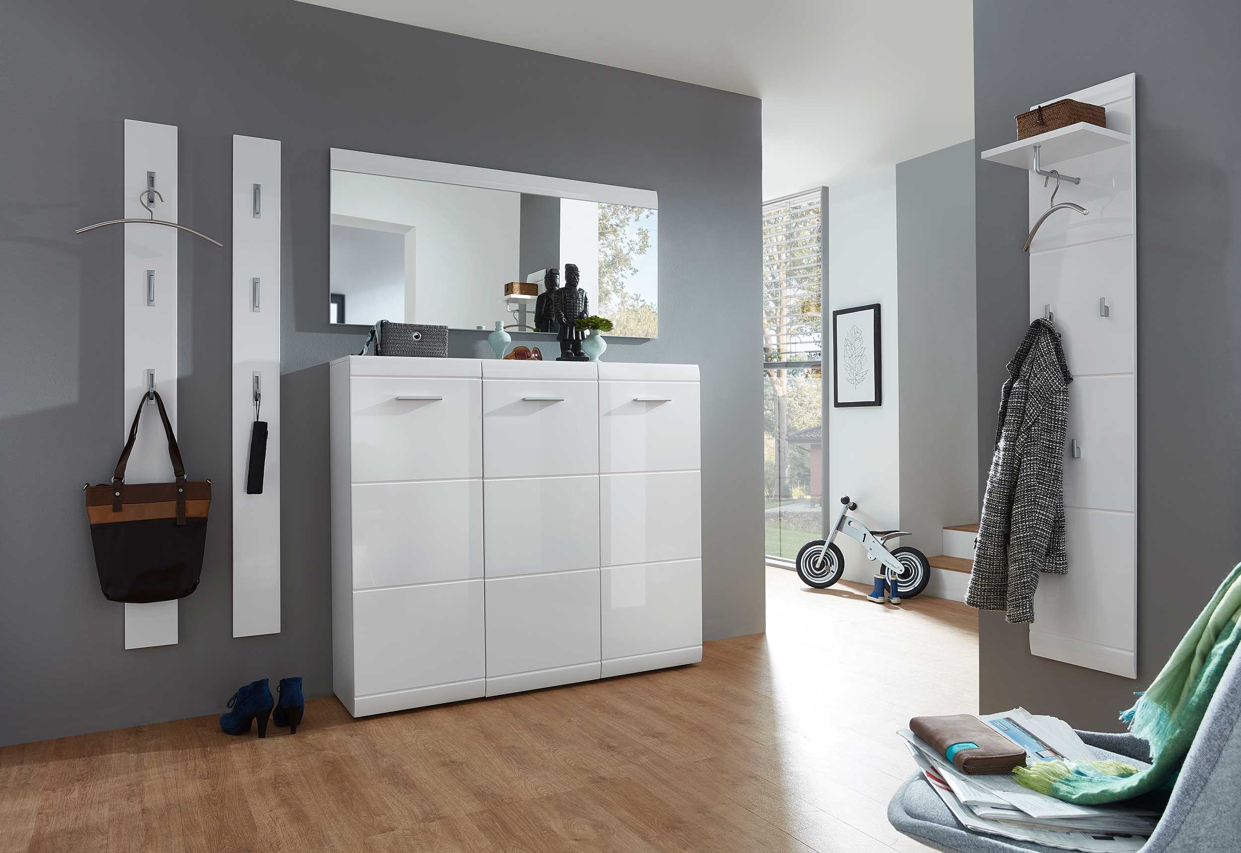 Armoire à chaussures Allan 134cm avec 3 portes - blanc brillant - Image 8