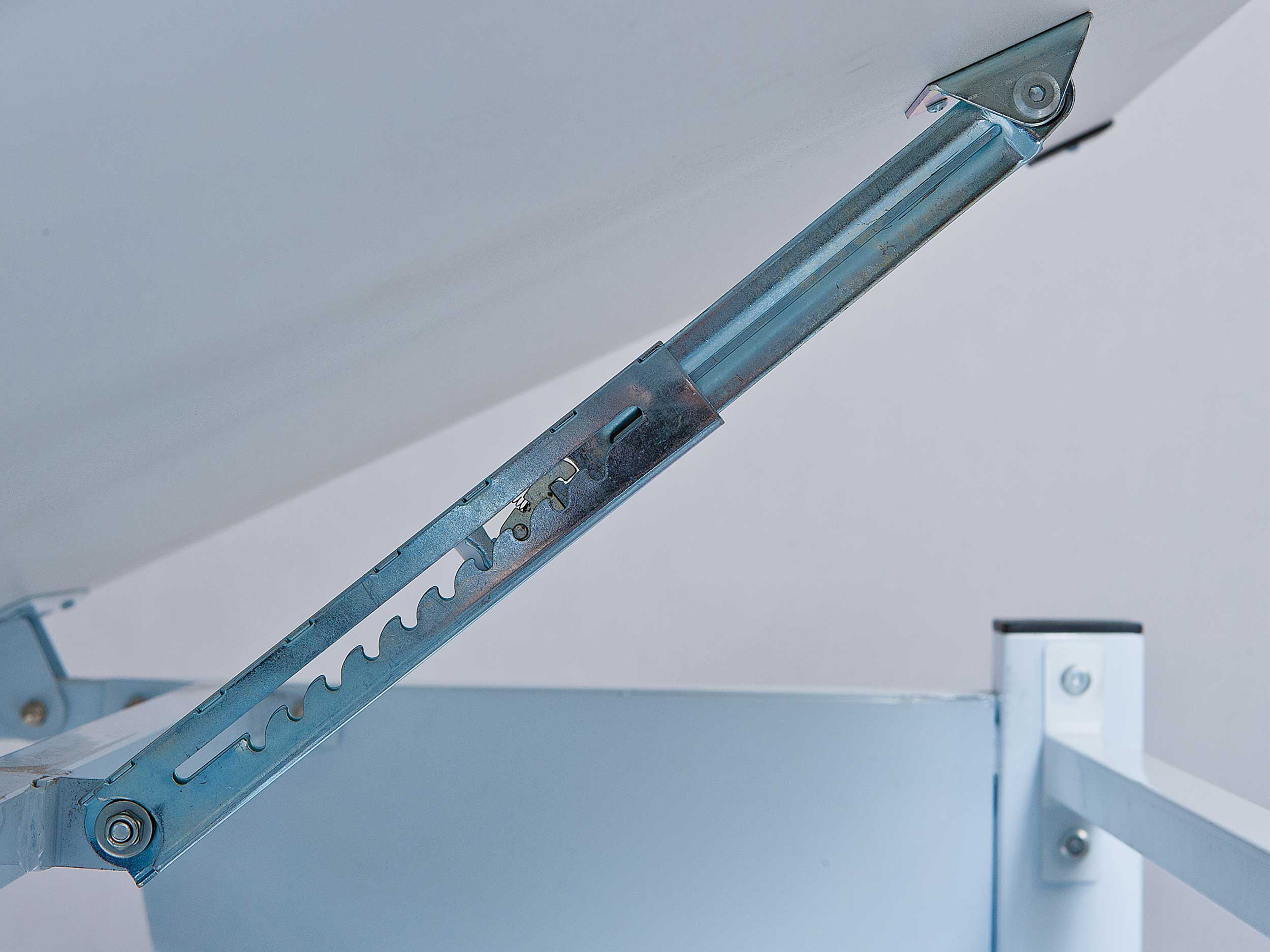 Bureau d'enfant Milo avec plateau réglable - Image 6