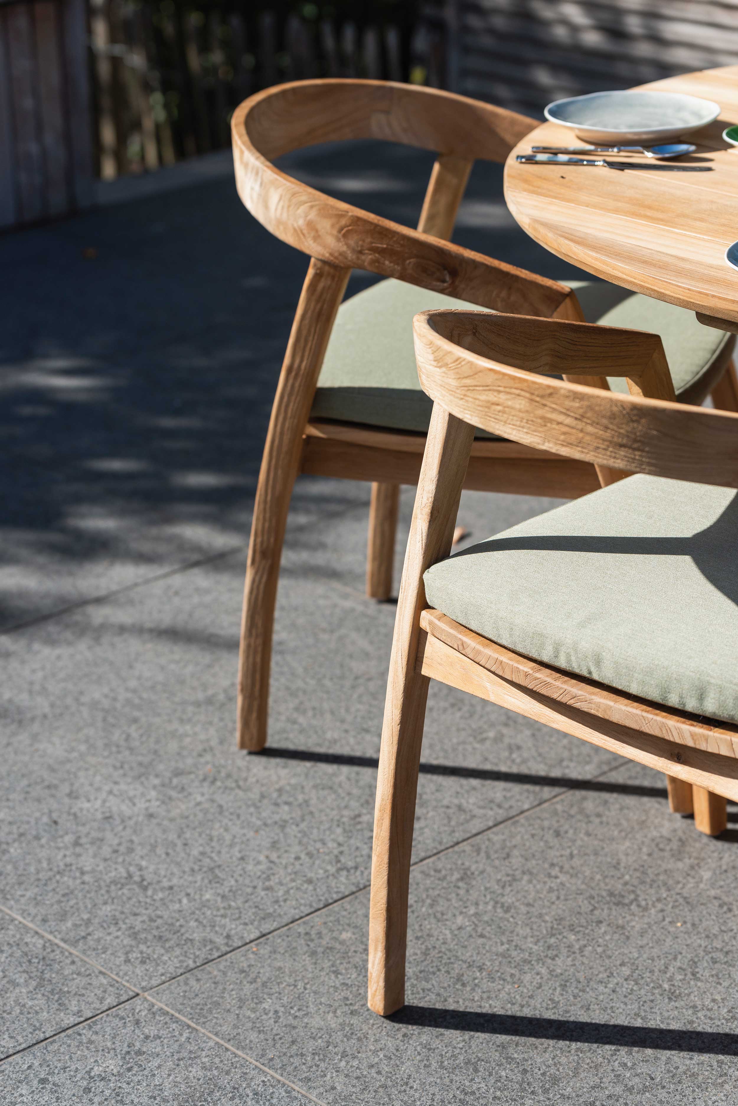 Chaise de jardin Makassar | Coussin d'assise inclus | Bois de teck - Image 5