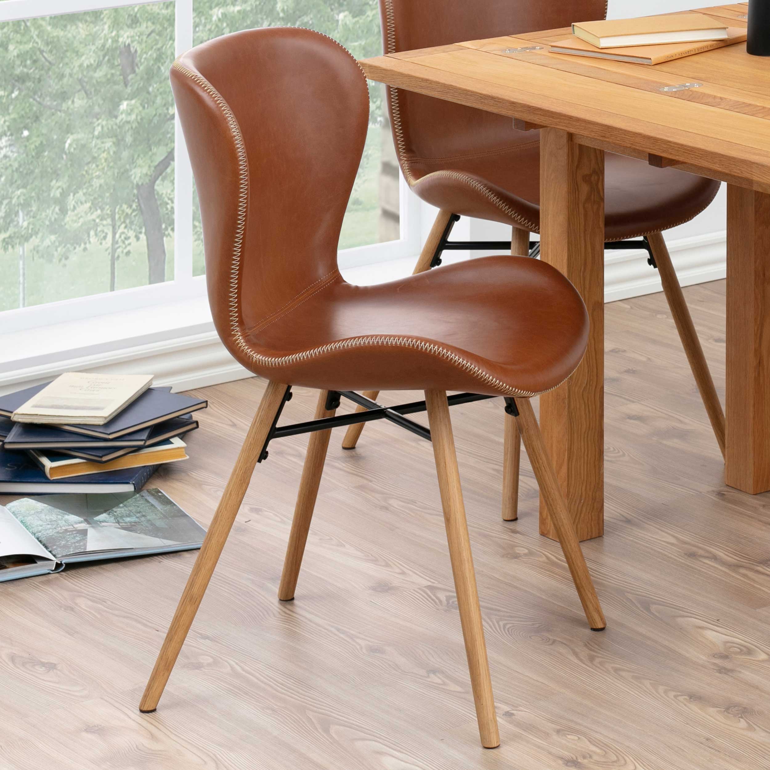 Chaise en similicuir Tilda avec pieds obliques - cognac/chêne - Image 1