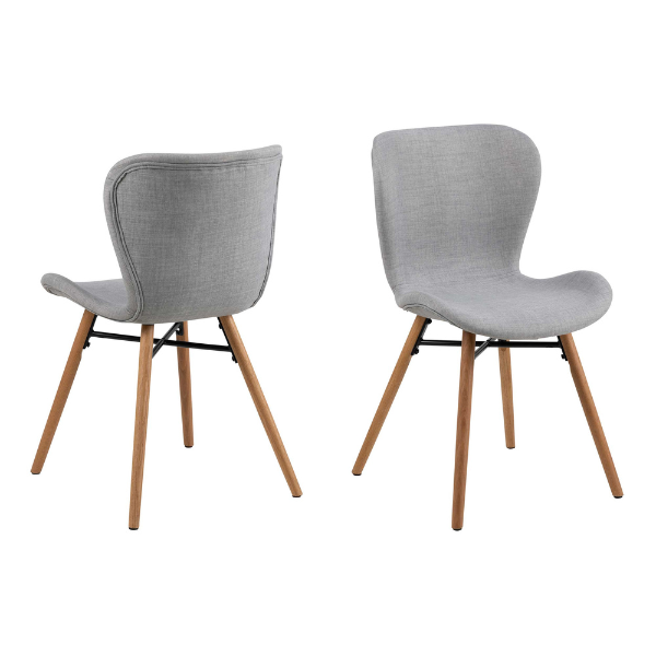 Chaise en tissu Tilda avec pieds obliques - gris clair/chêne