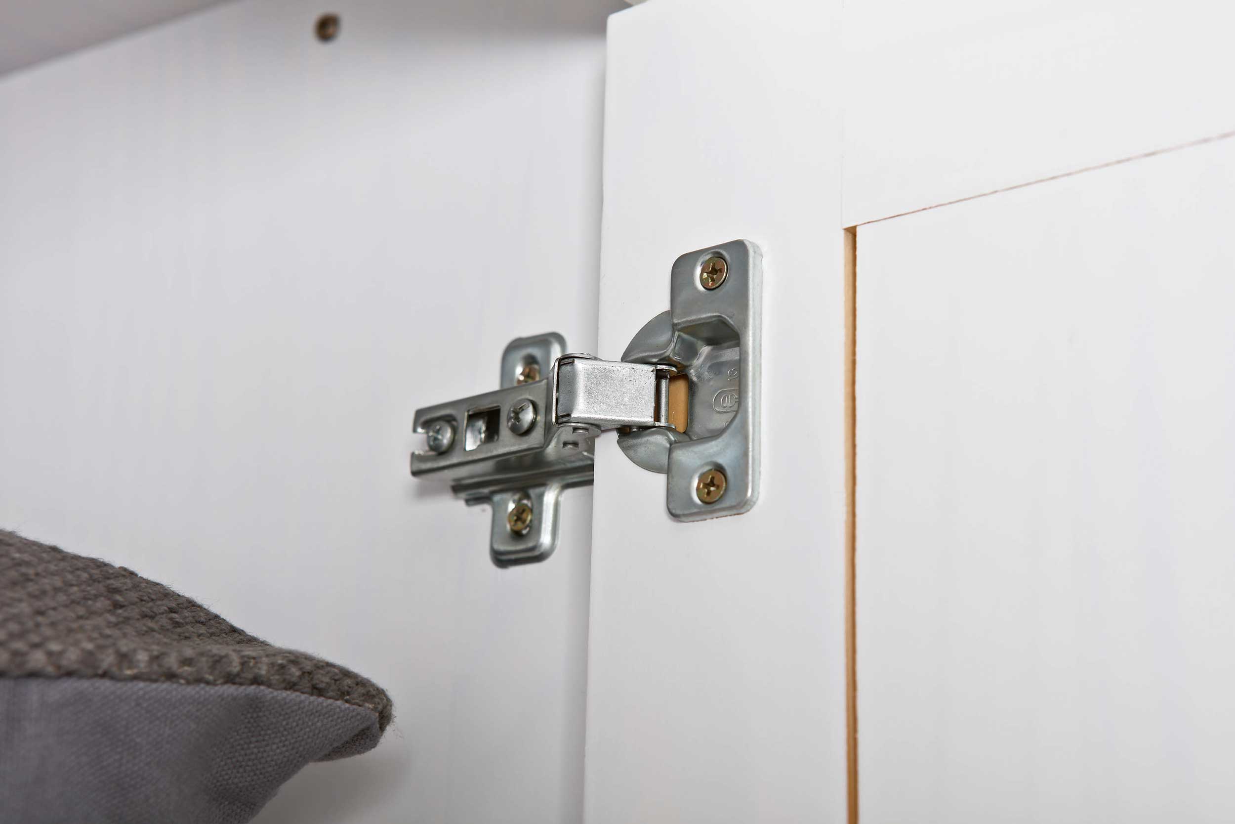 Garde-robe Léon 140cm avec 3 portes - blanc - Image 9