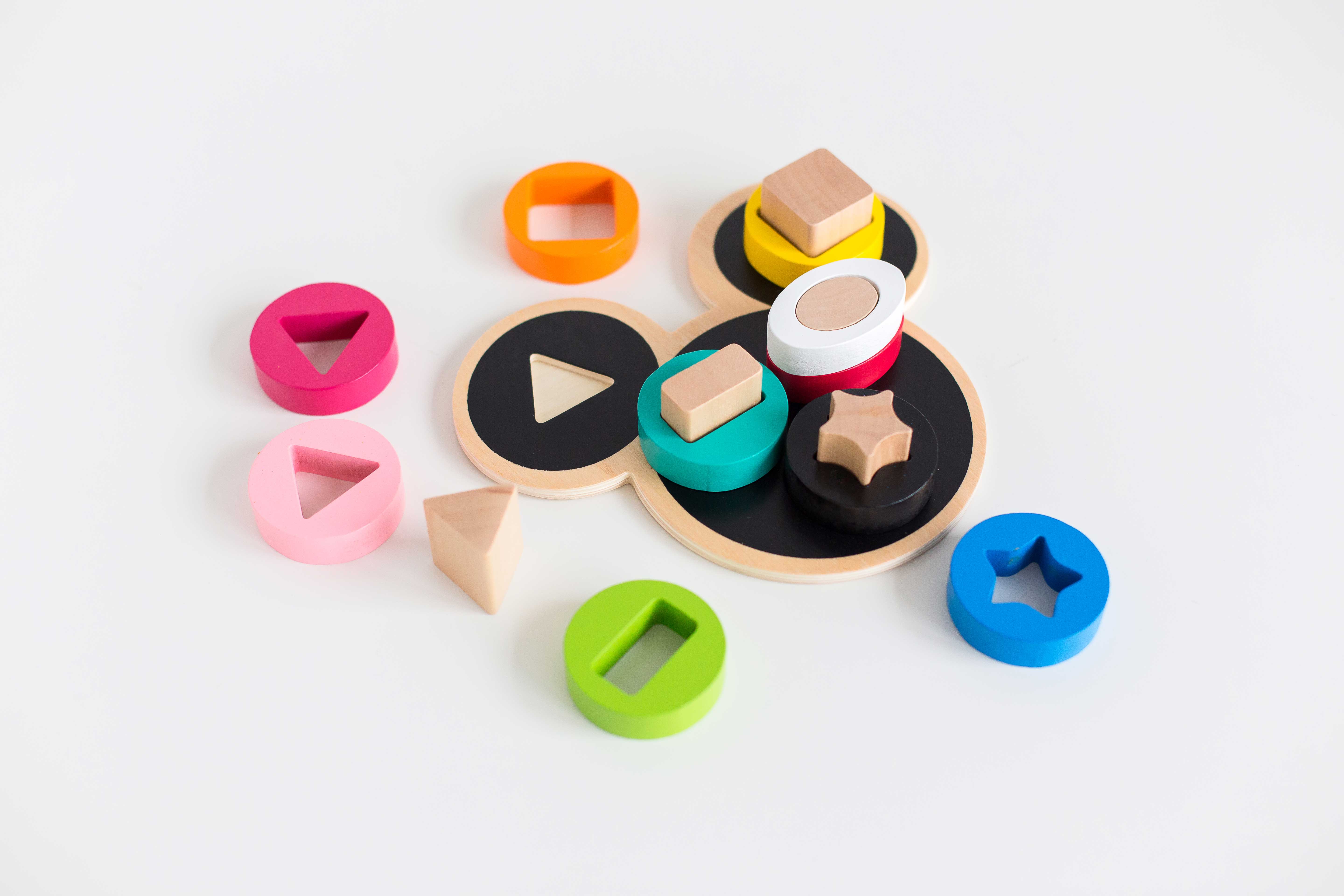 Puzzle en bois de forme géométrique - Image 2