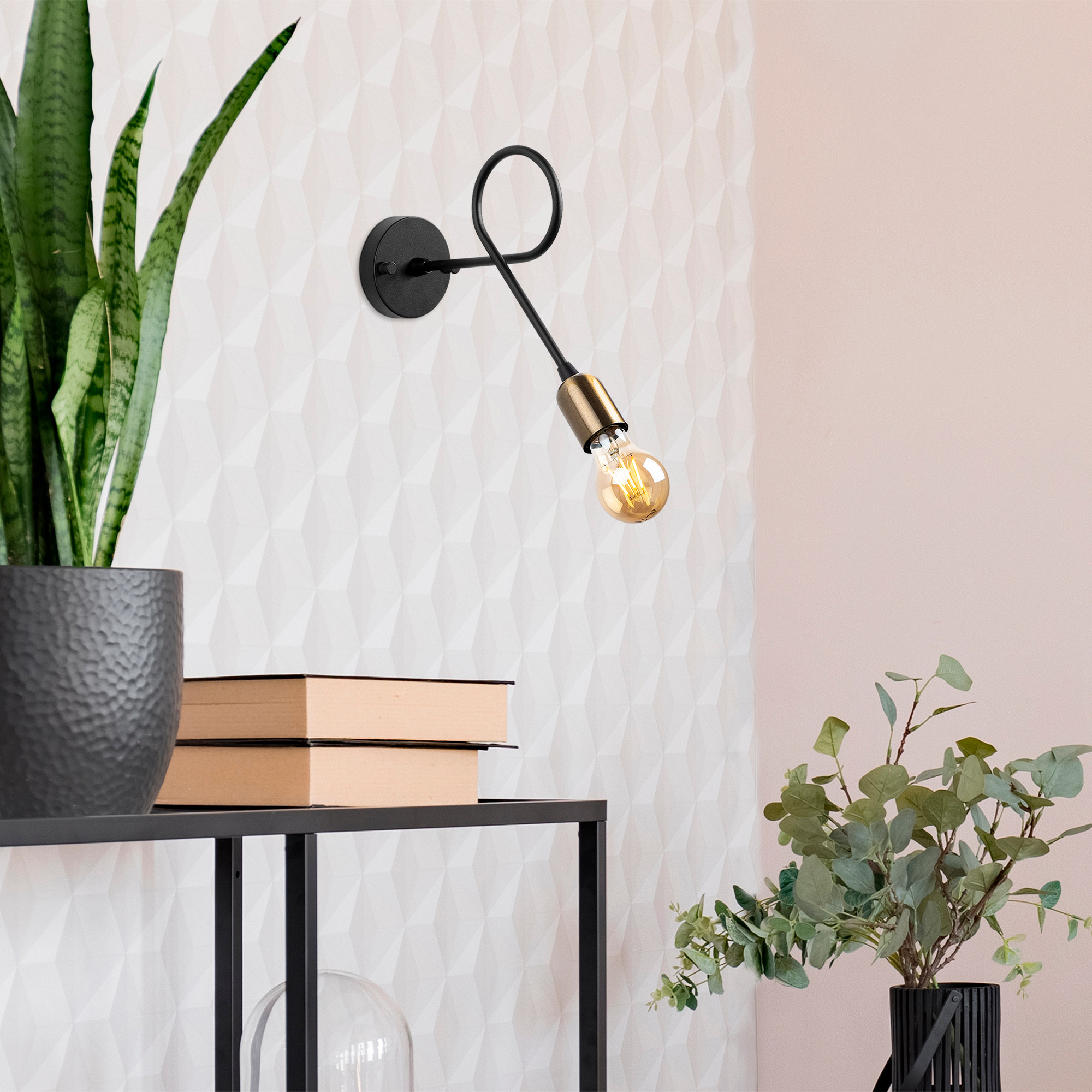 Viraj Applique | CORPS EN MÉTAL | Noir, style antique