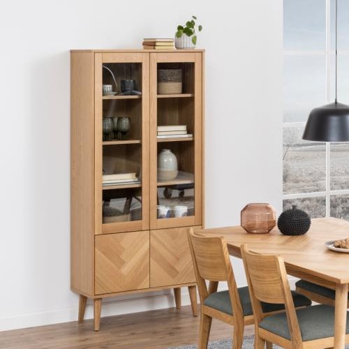 Vitrine Nalini 80cm, 4 portes motif à chevrons - chêne massif et placage de chêne